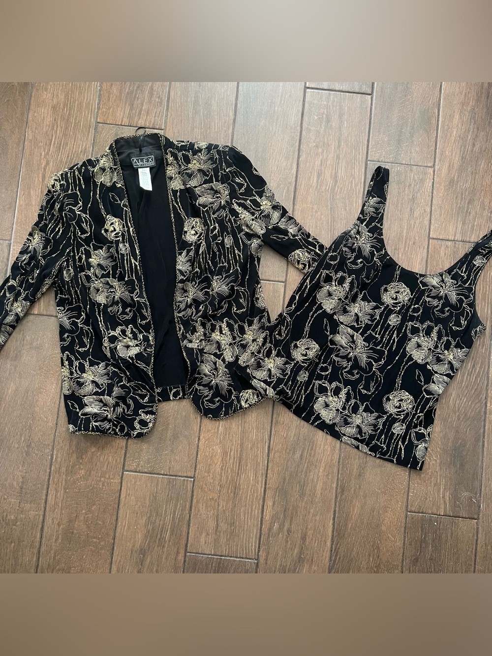 Alex Evenings Two Piece Black and Metallic Gold Jacket and Tank size XL